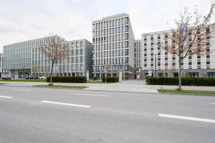 Regus Munich Moosacher Strasse interior photo 2