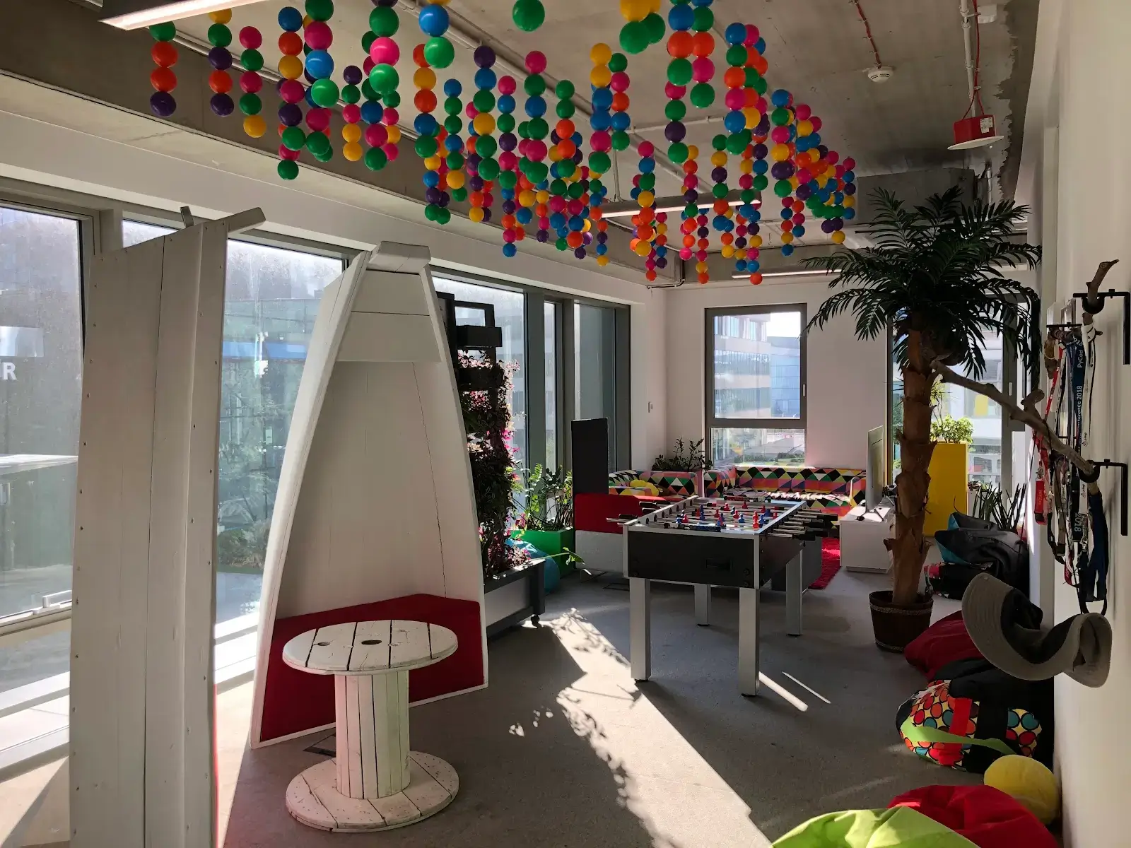 O4 Four interior photo 3