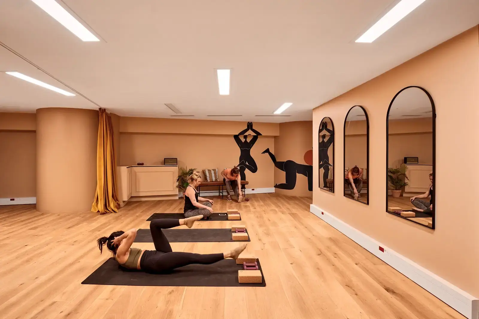 Morning, Trocadéro interior photo 7