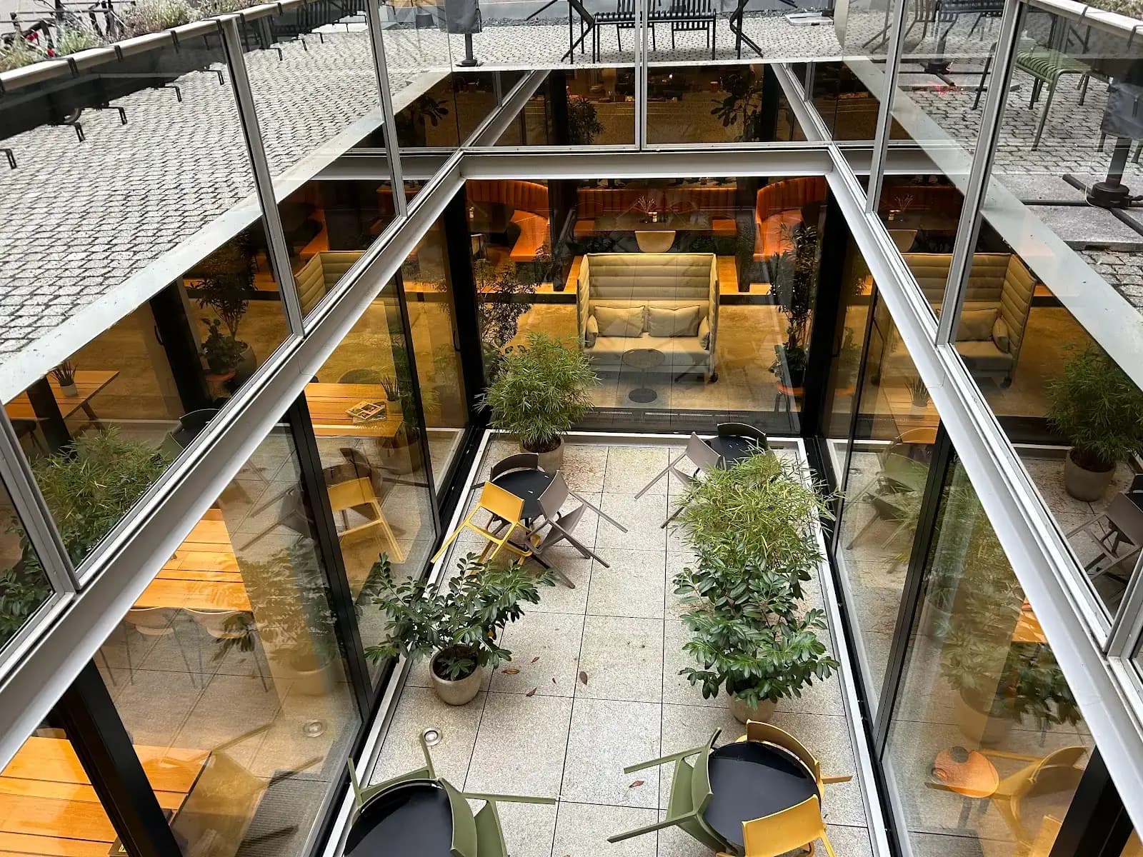 Maschinenraum interior photo 6