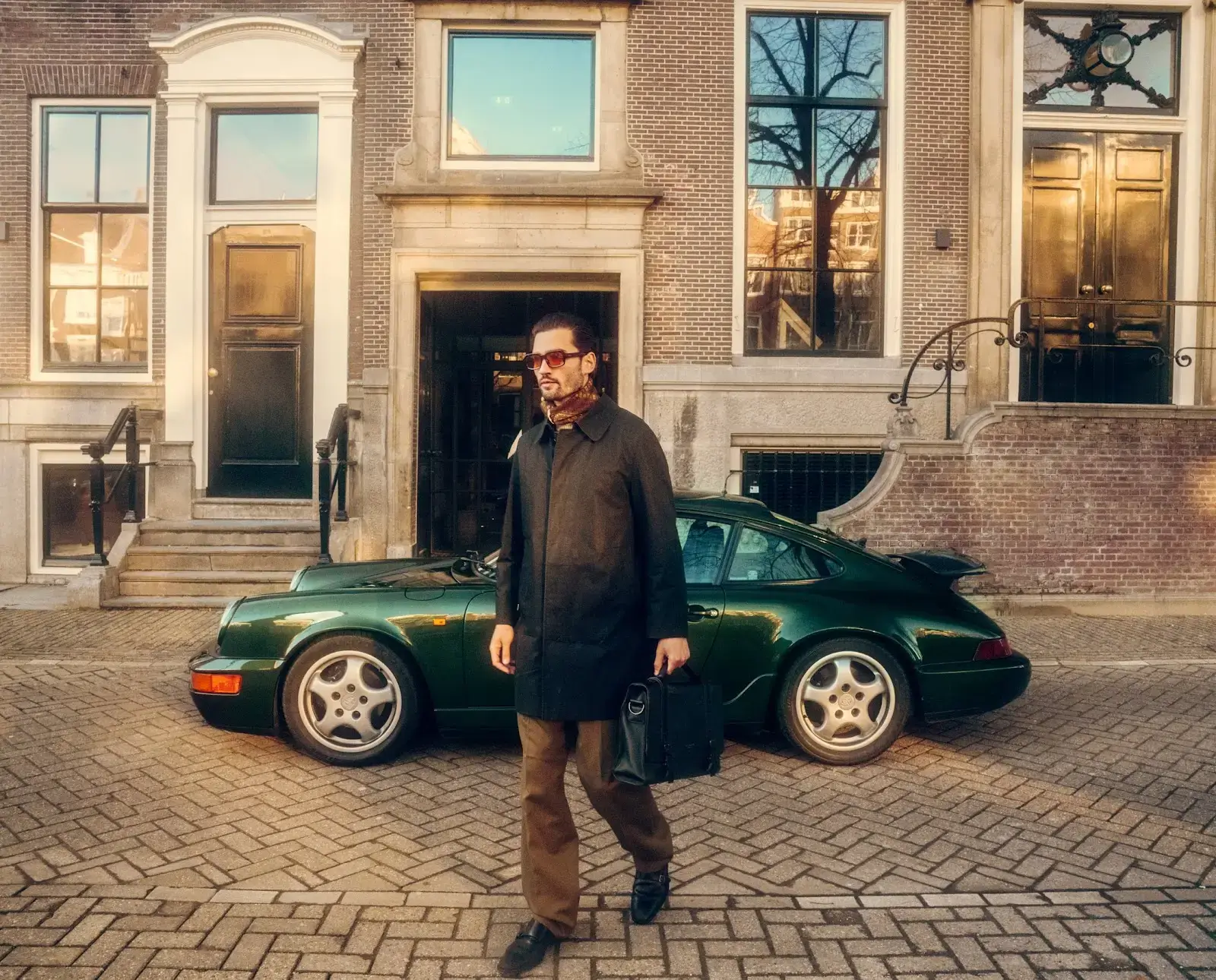 RIVVIA interior photo 3