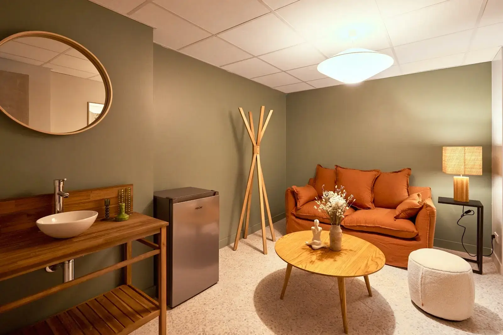 Morning, Pont de Neuilly interior photo 7