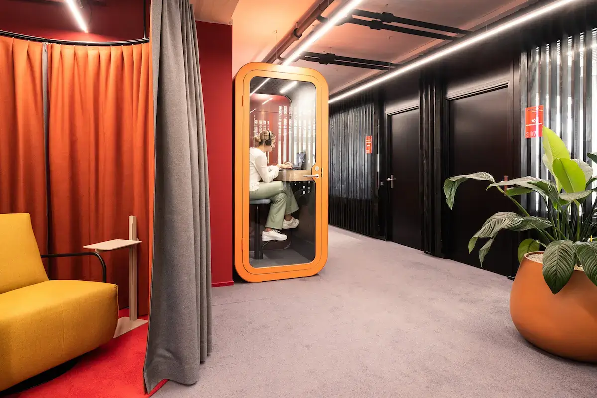 Headsquarter - The Hip interior photo 10