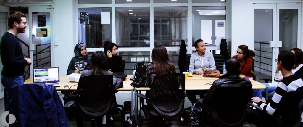 CoZi Coworking Café interior photo 3