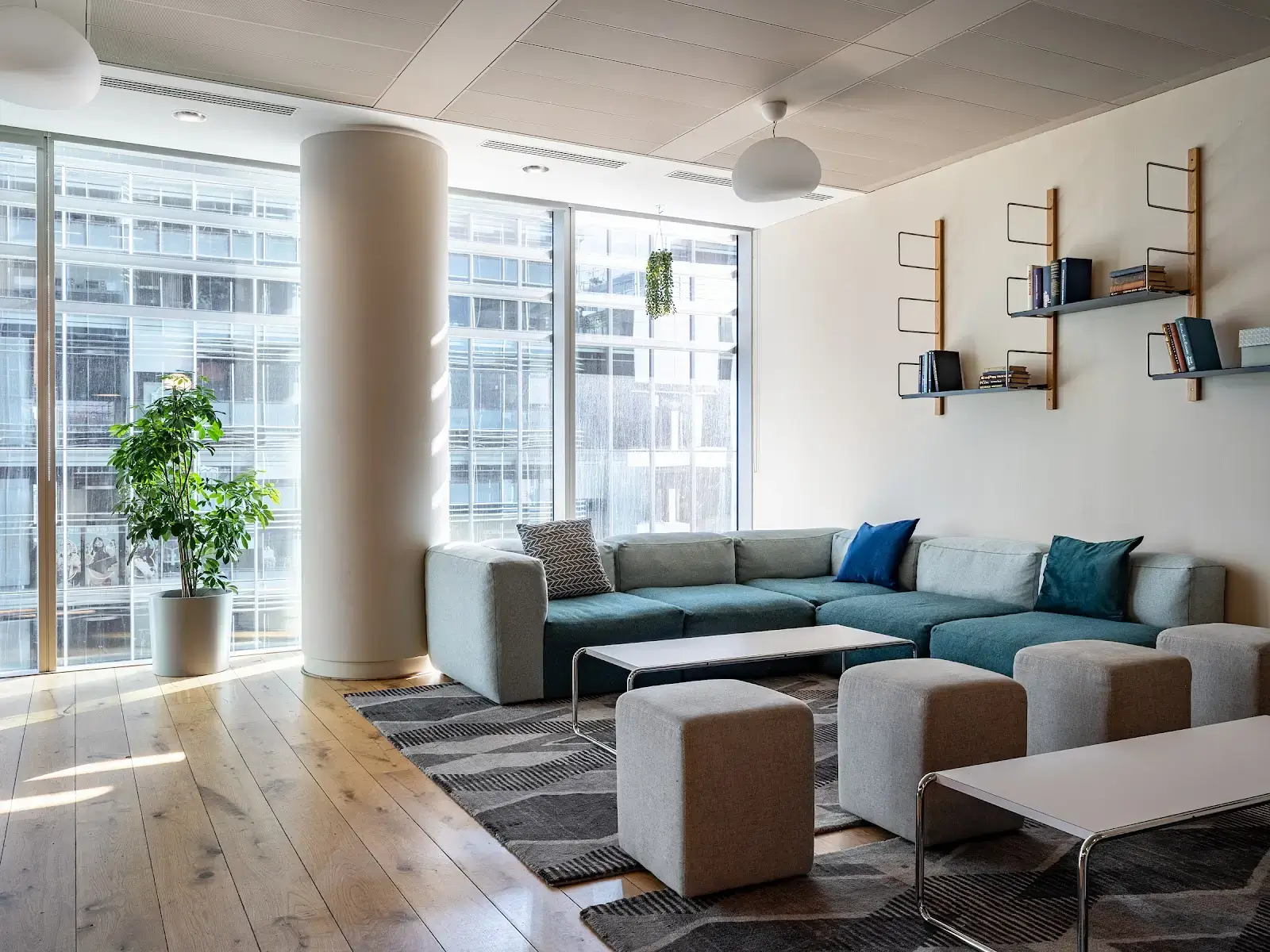 beyond Aldgate Tower interior photo 5