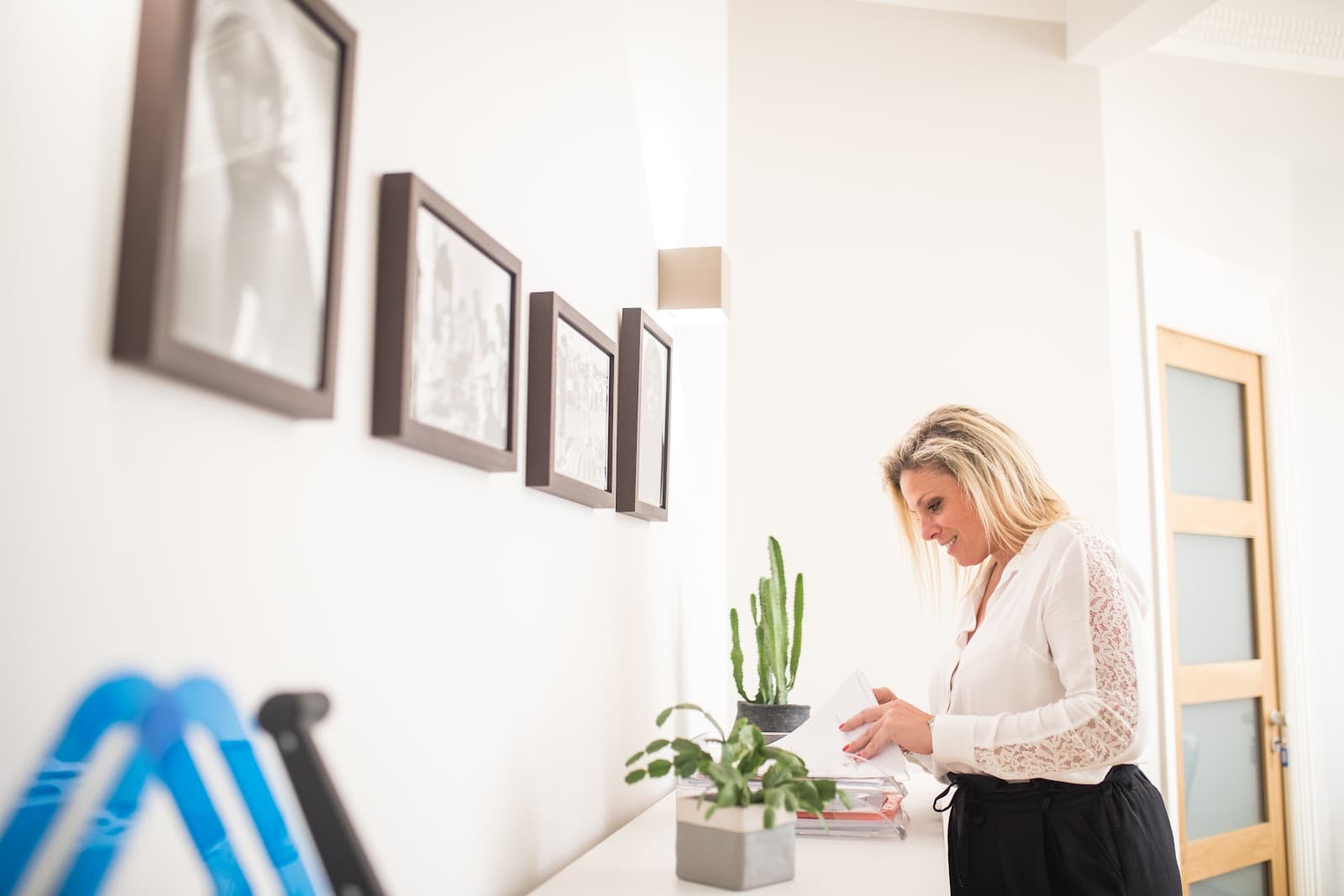 PARADIGM interior photo 4