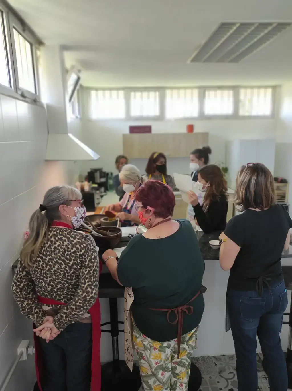 Simple Social Hub - Community · Coworking · Coliving interior photo 12