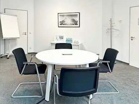 Regus Neu-Isenburg Dornhofstraße interior photo 5