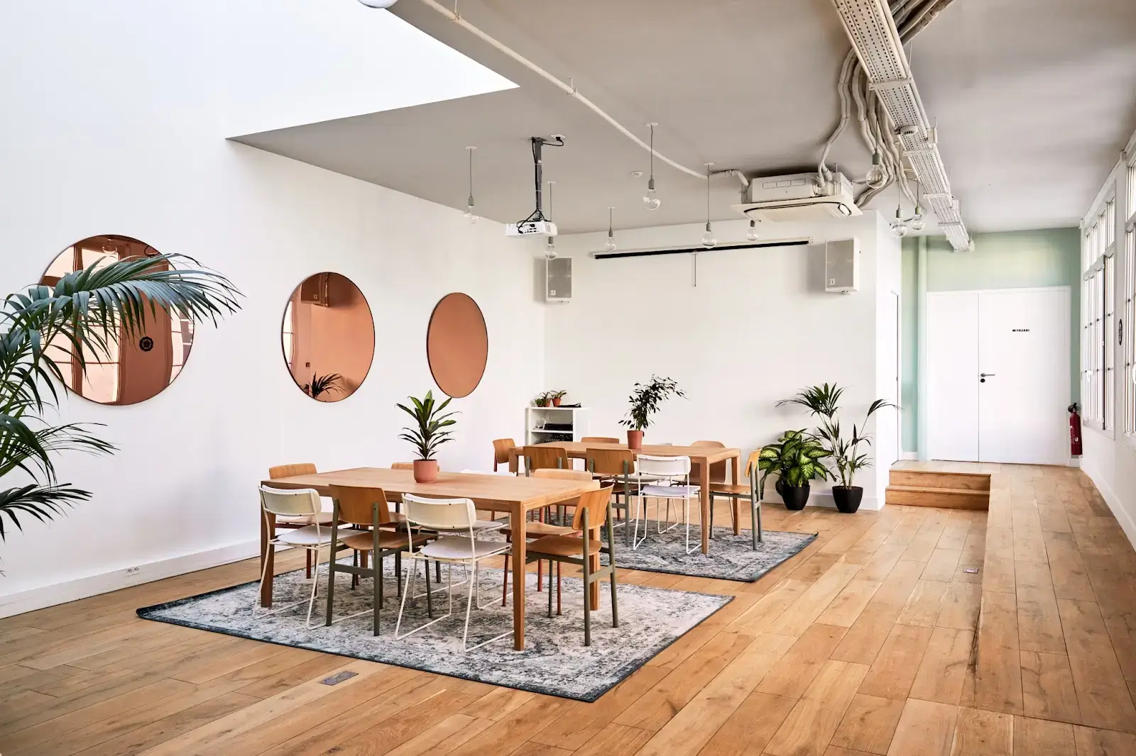 Morning, Cléry interior photo 2