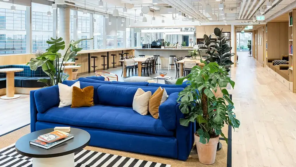 WeWork Taunusanlage interior photo 17