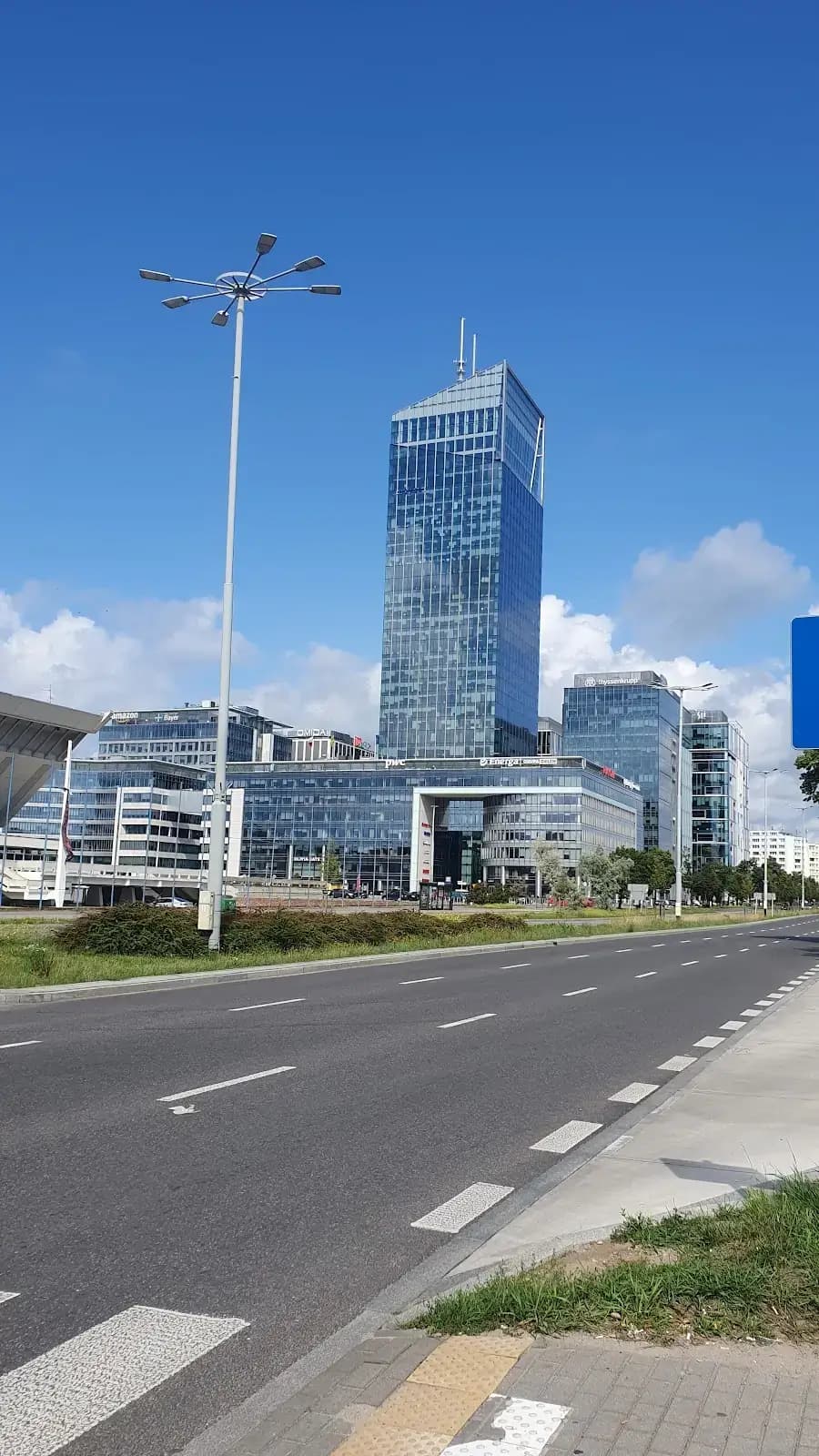 O4 Star interior photo 8