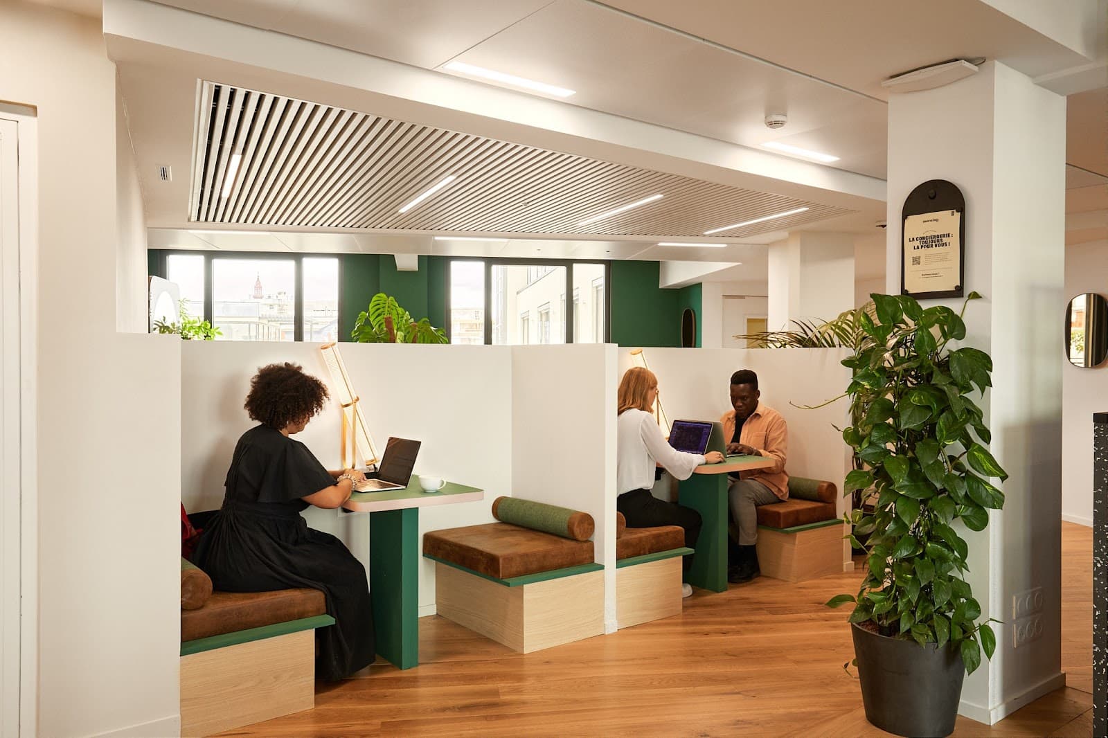 Morning, Faubourg Saint-Honoré interior photo 5