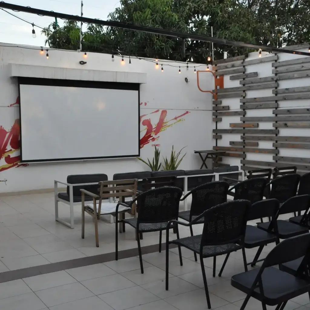 WorkHere! Coworking interior photo 8