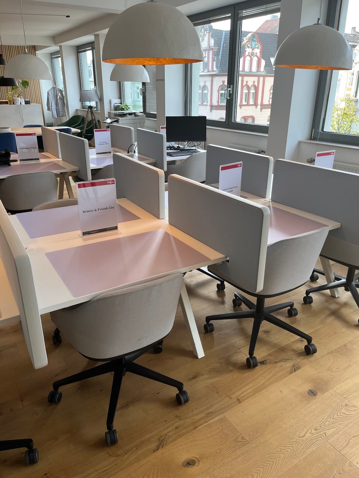 Regus Mönchengladbach Bismarckstraße interior photo 9