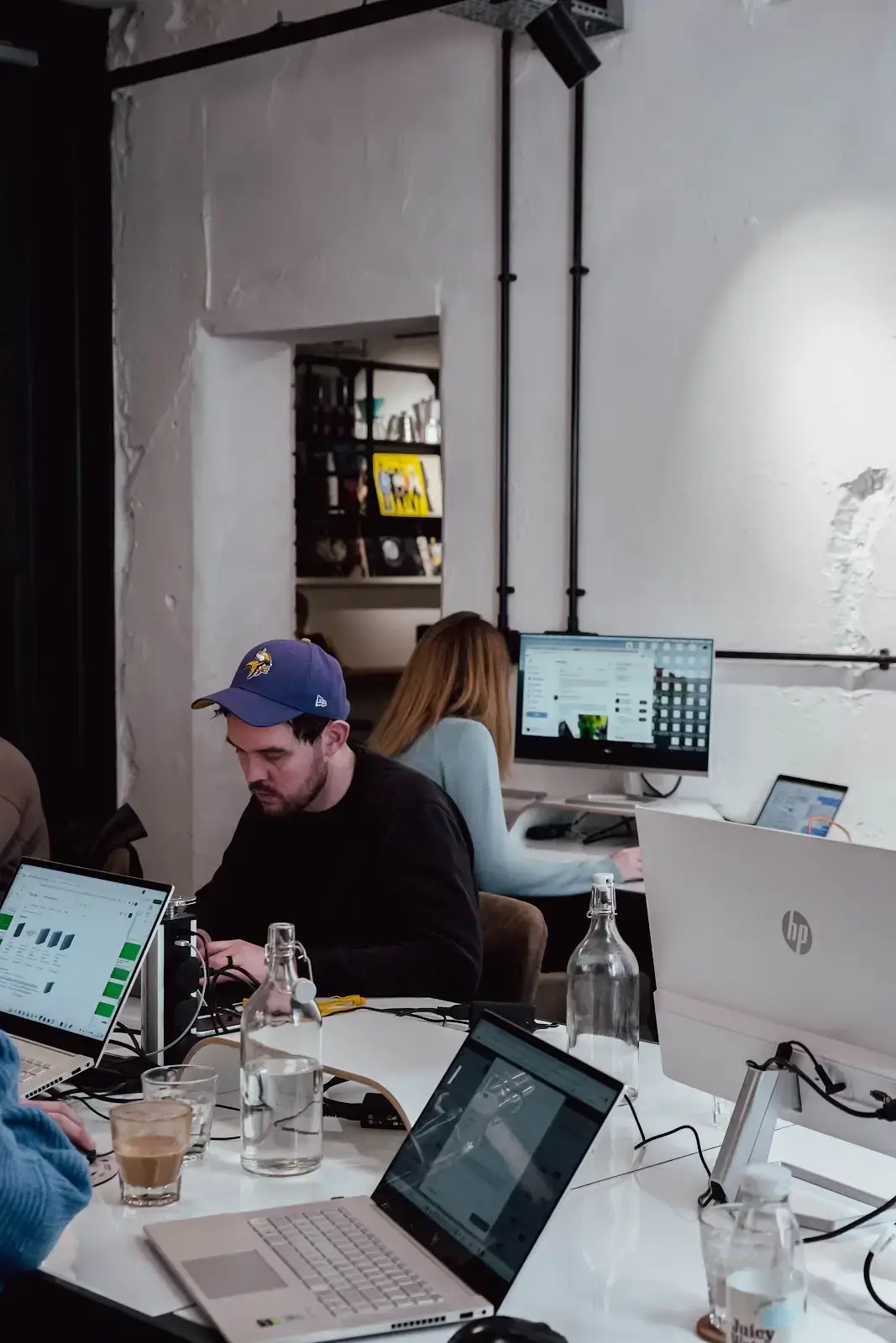 Jamaica Yard interior photo 5