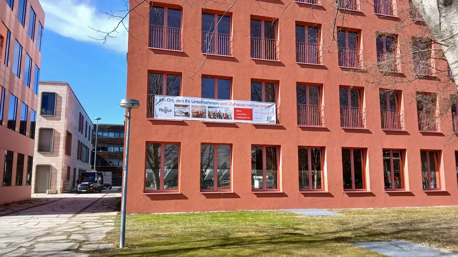 Regus Unterföhring Unterföhring Park Village interior photo 2