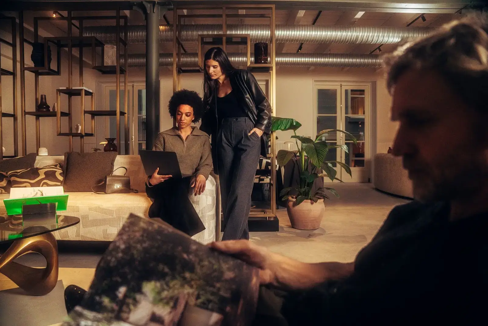 RIVVIA interior photo 5