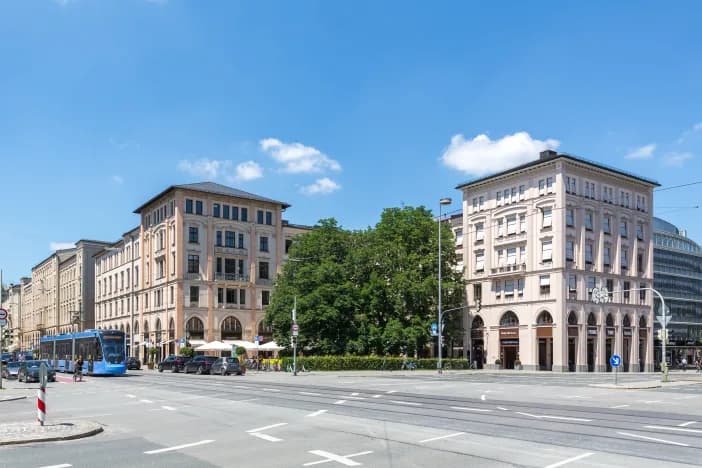 Regus Munich Maximilianstrasse 35a interior photo 2