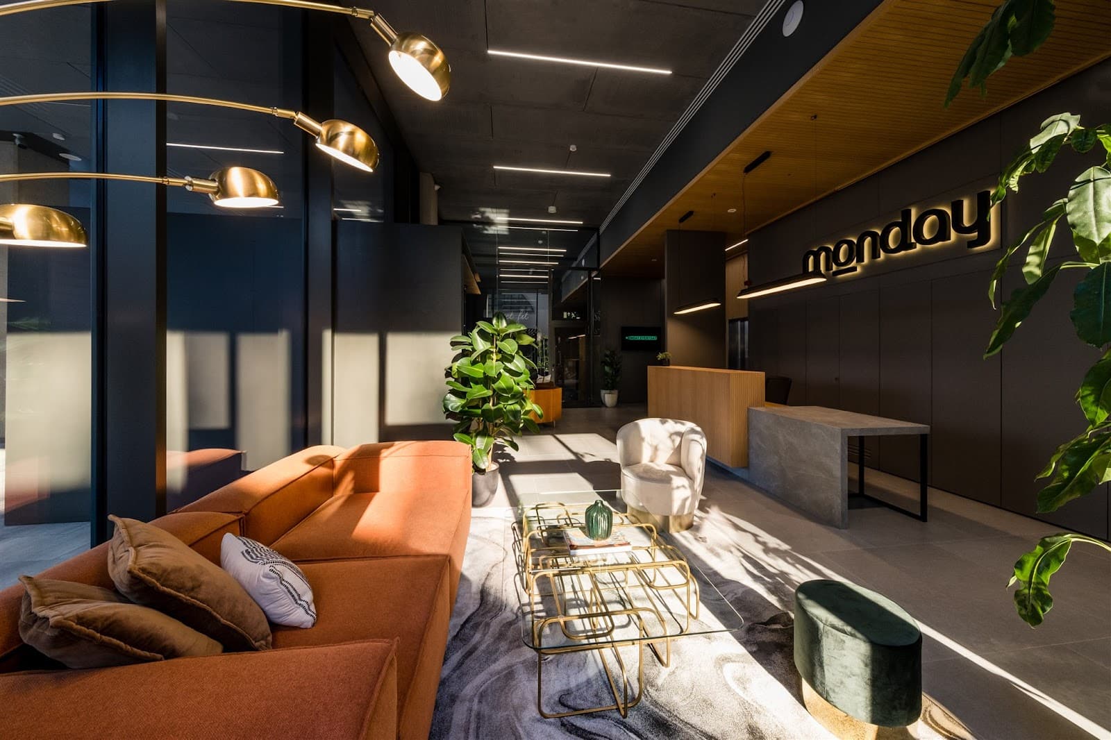 Monday Arroba interior photo 2