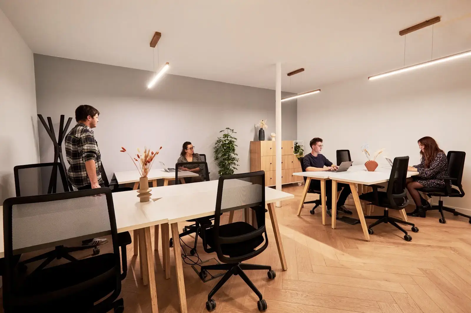 Morning, Cléry interior photo 3