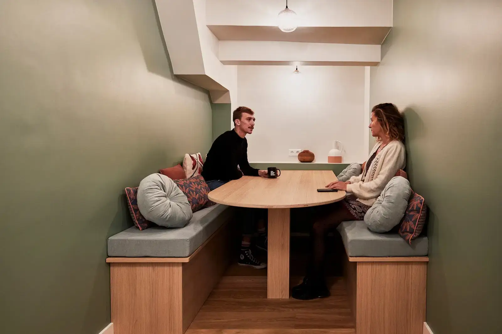 Morning, Dussoubs interior photo 5