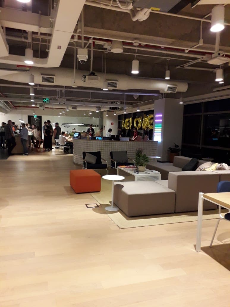WeWork Sala Comercial & Coworking interior photo 9