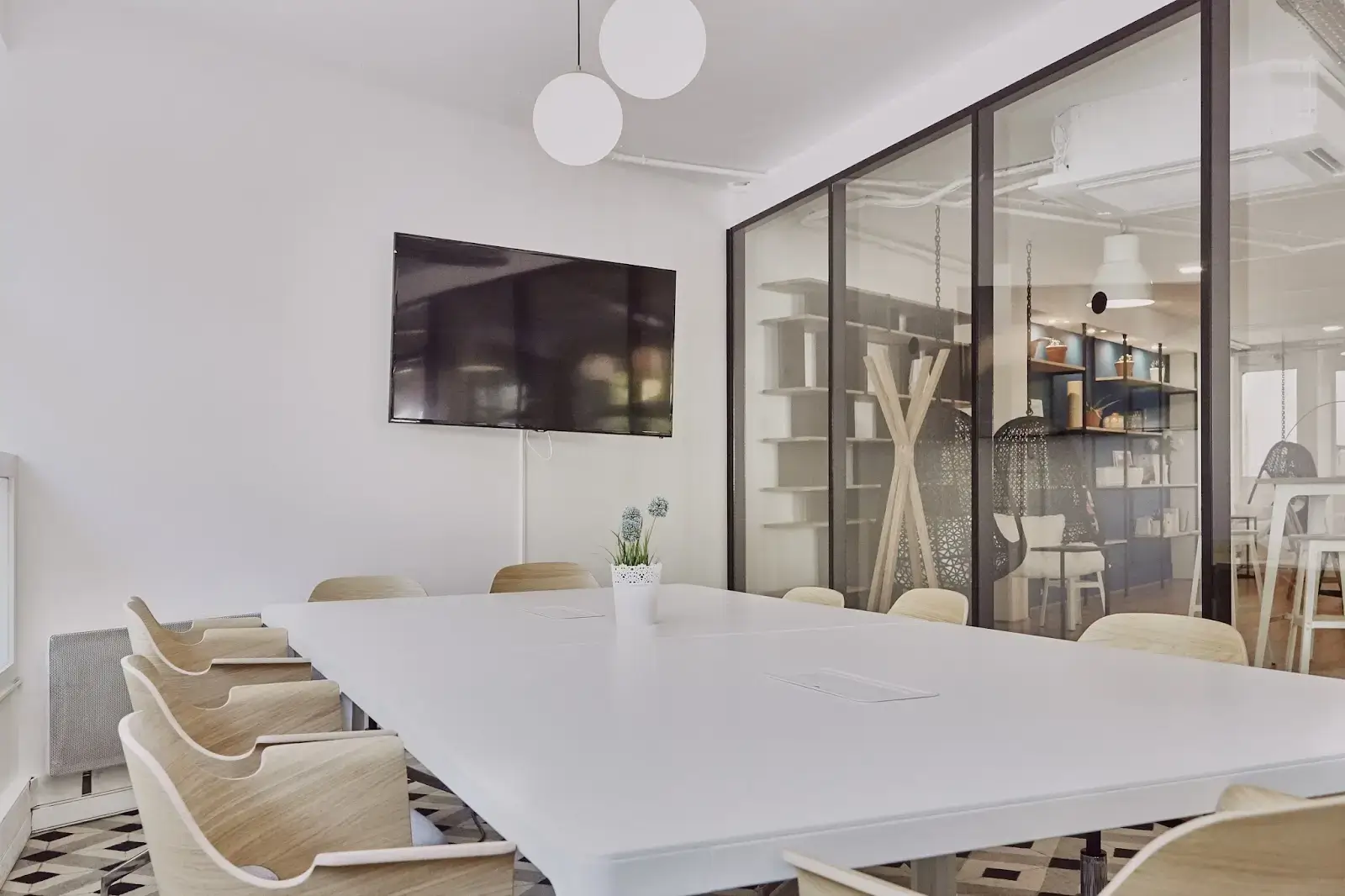 Morning, Montsouris interior photo 5