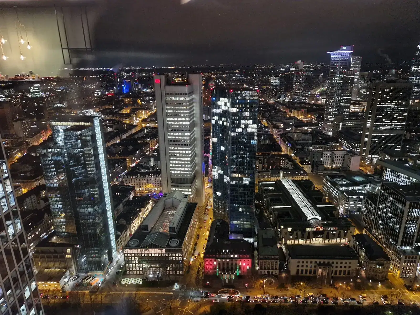 Regus Frankfurt Omniturm interior photo 4