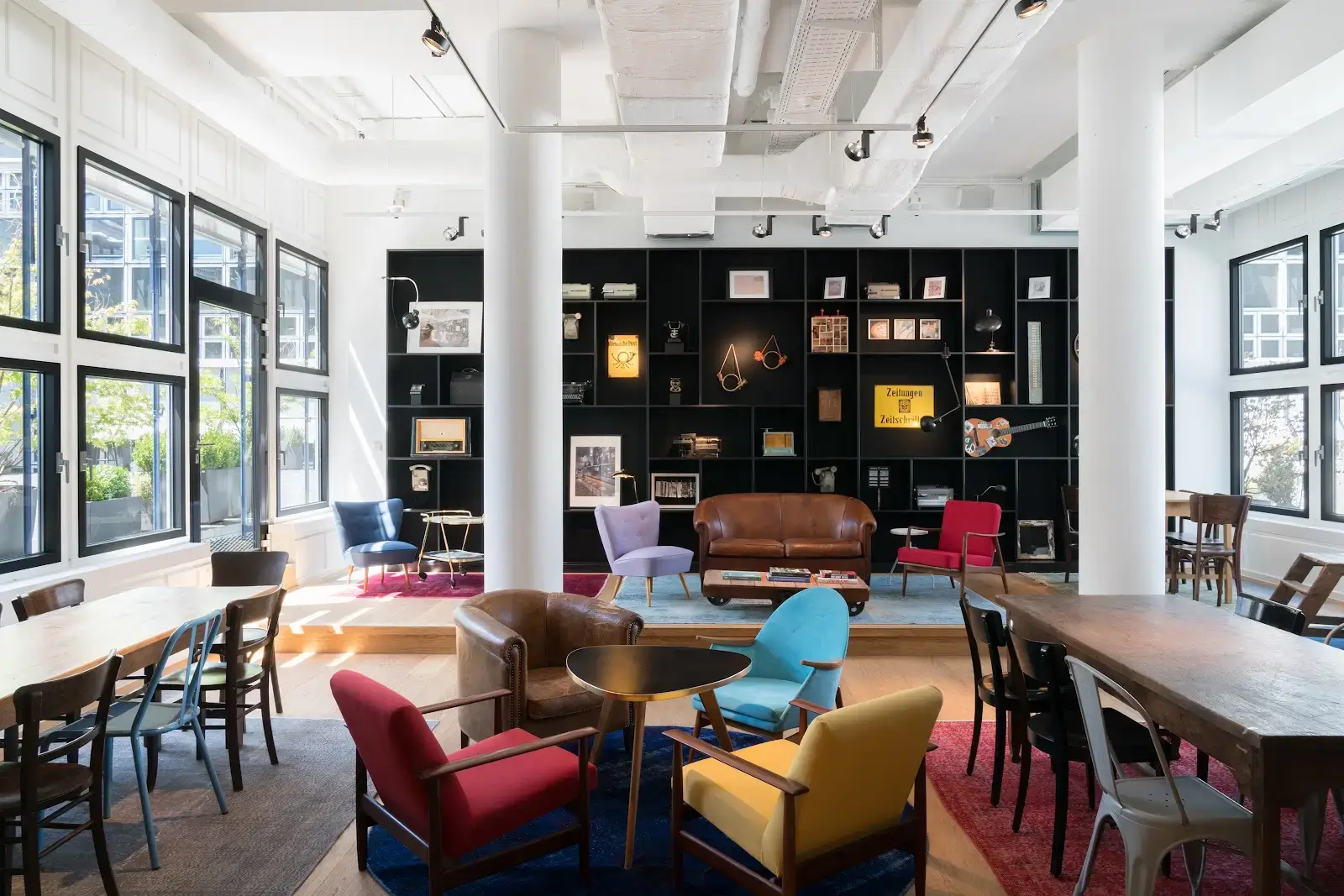 Ruby Leo Workspaces Munich interior photo 2