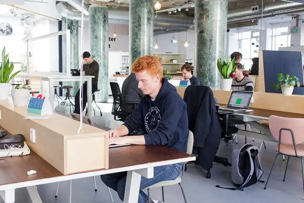 42workspace interior photo 9