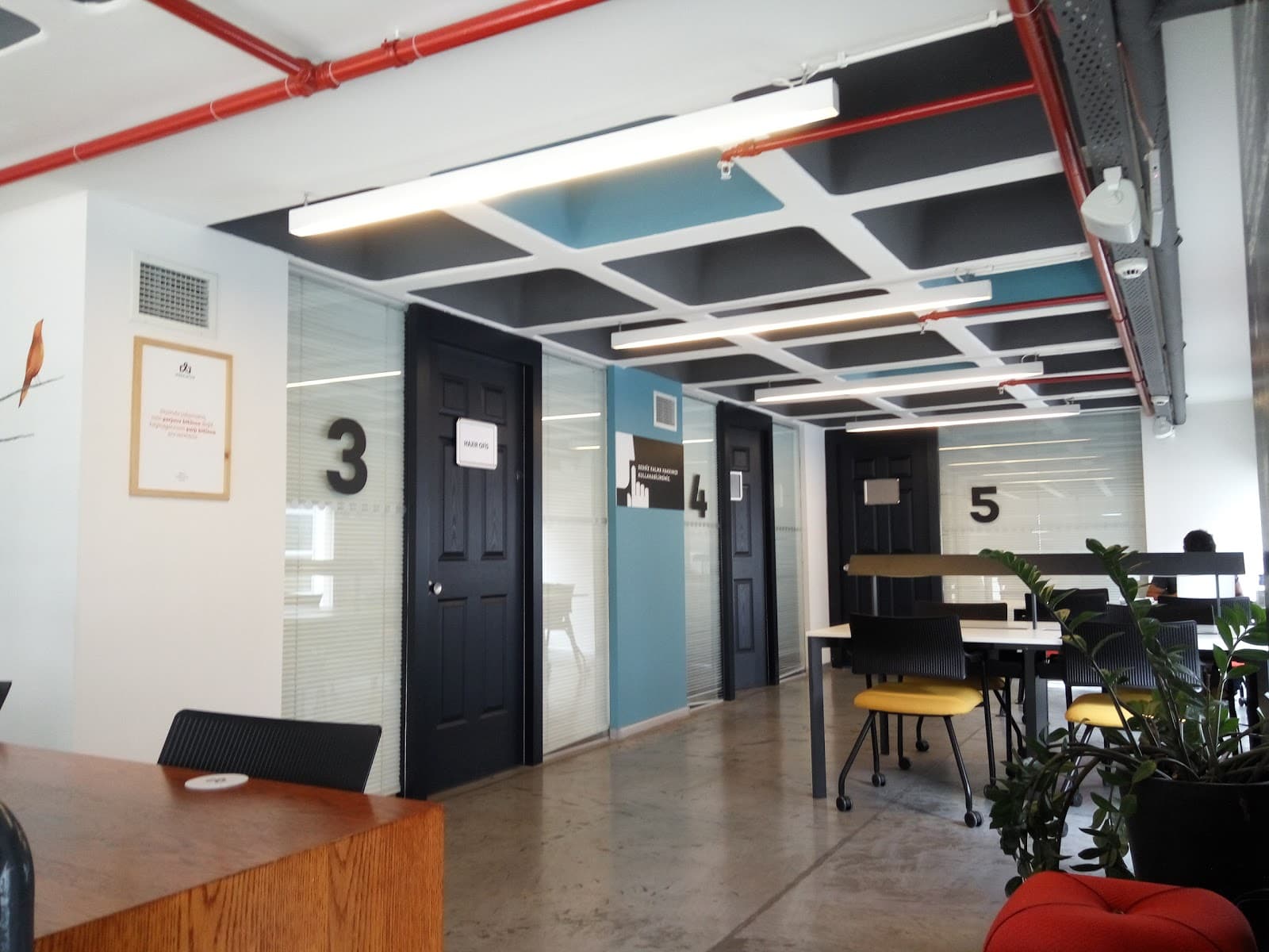 Workinton Maslak interior photo 2