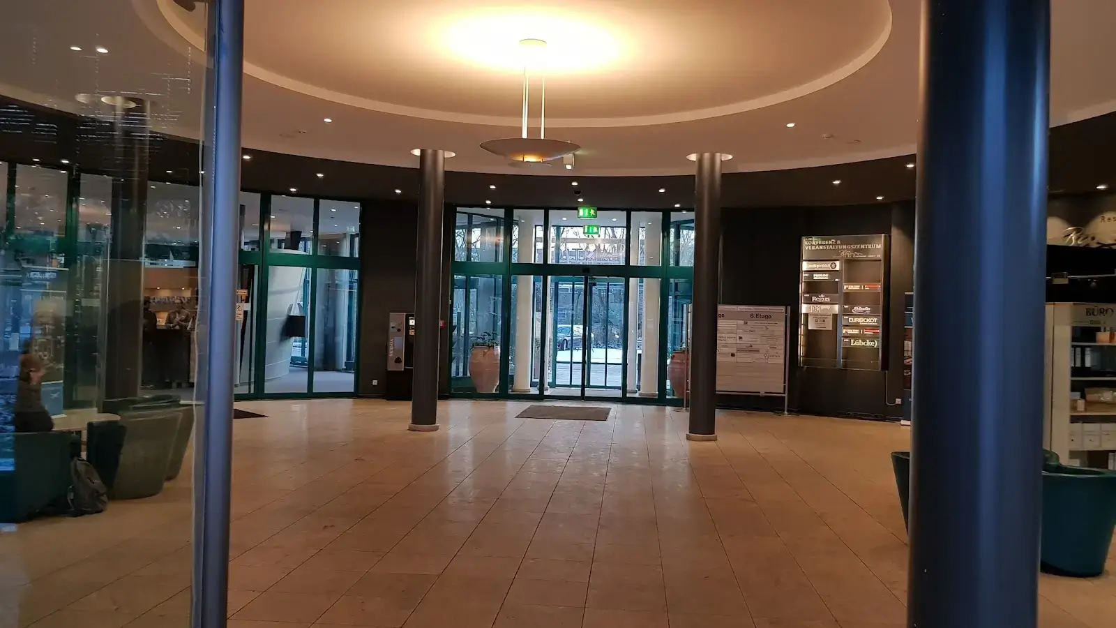 Regus Bremen Airport interior photo 5