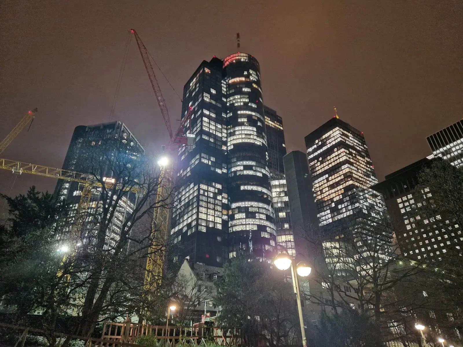 Regus Frankfurt Omniturm interior photo 6