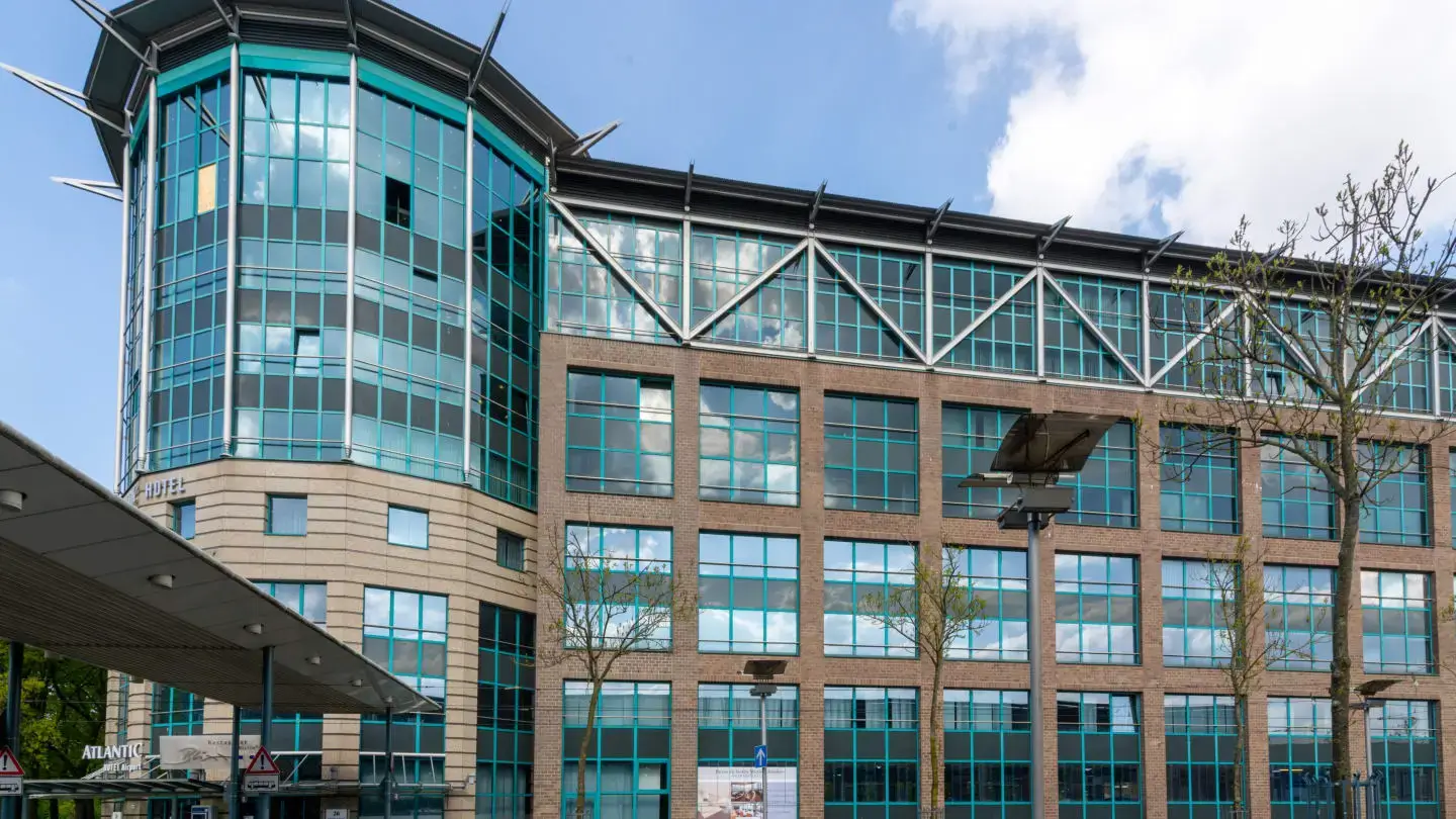 Regus Bremen Airport interior photo 8