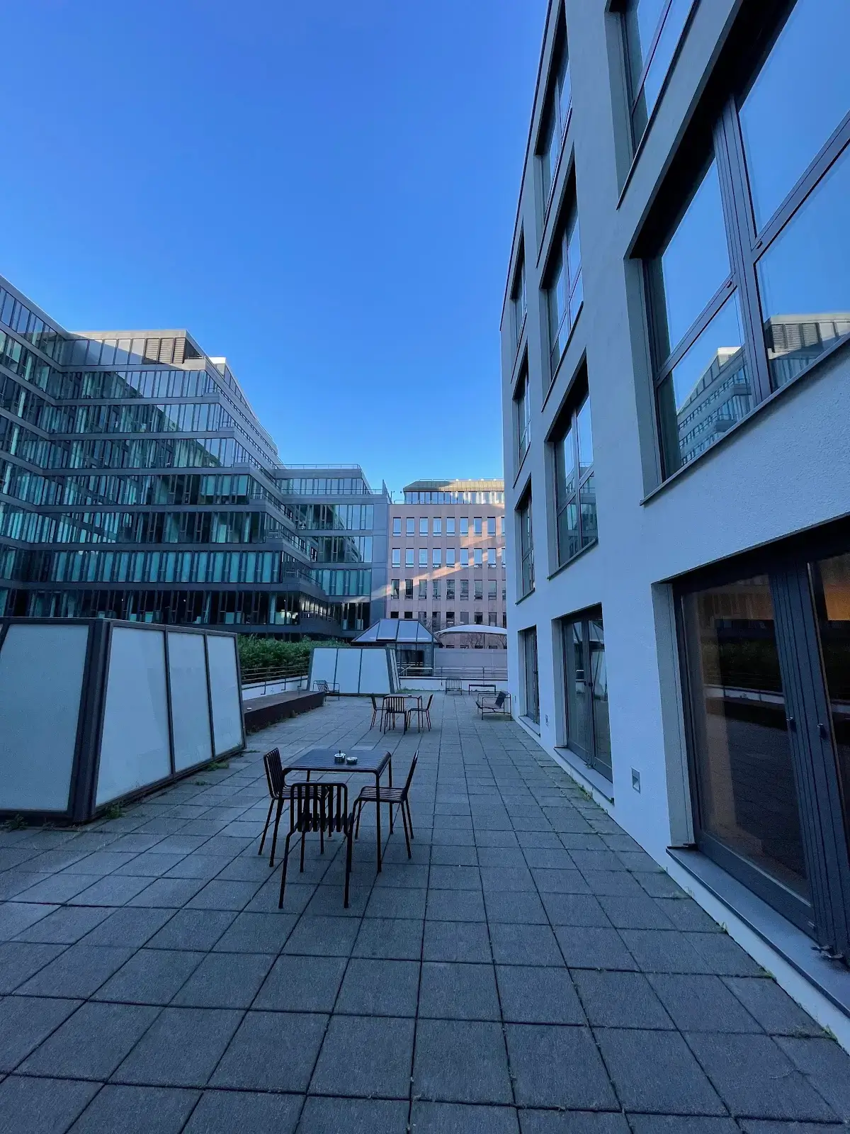 Regus Düsseldorf Heinrich Heine interior photo 3