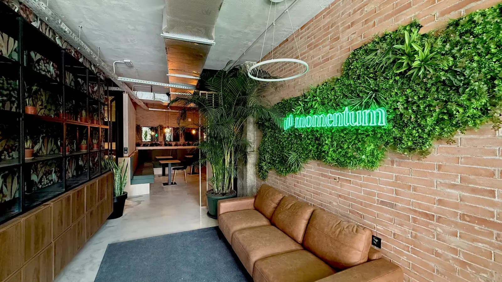 Momentum Coworking interior photo 2