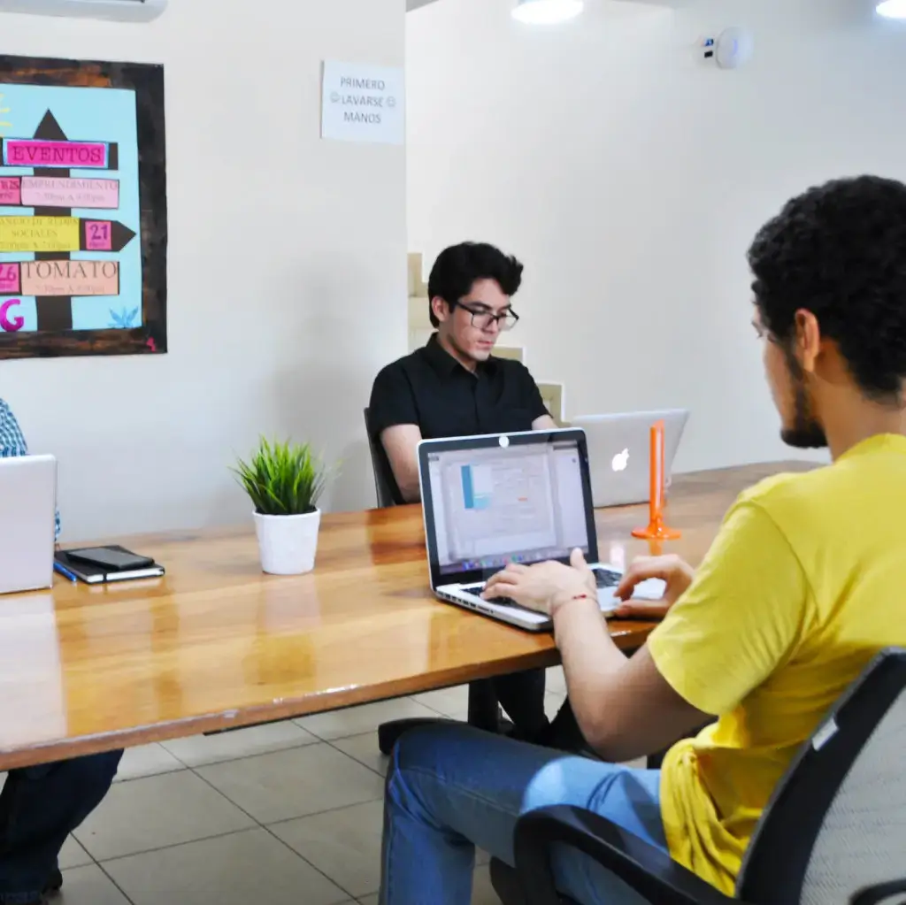 WorkHere! Coworking interior photo 4