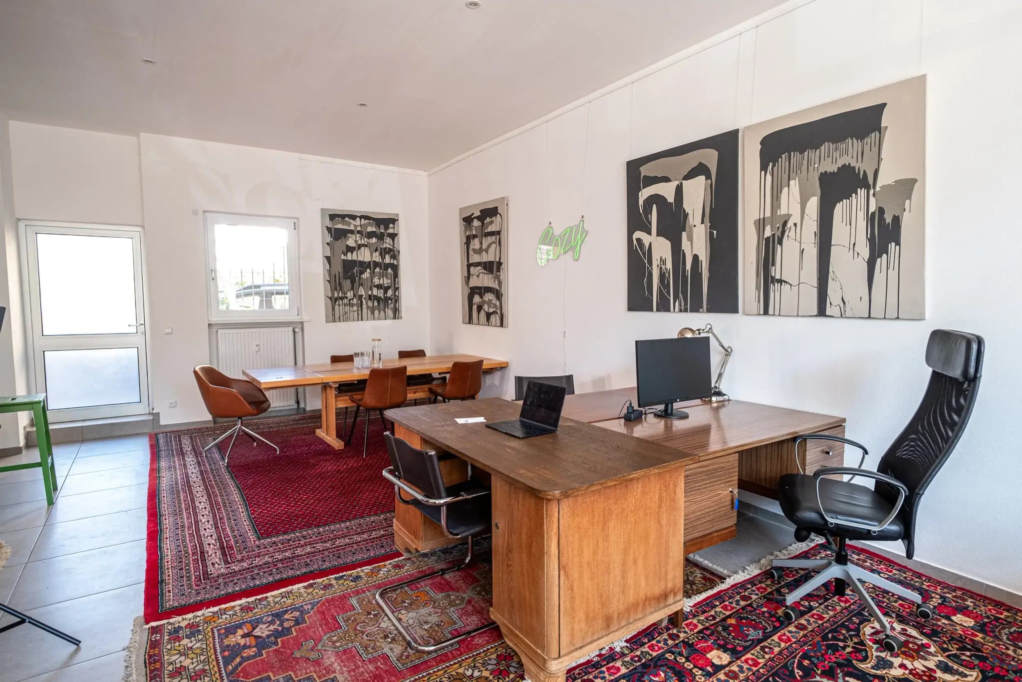 Cozy Coworking interior photo 2