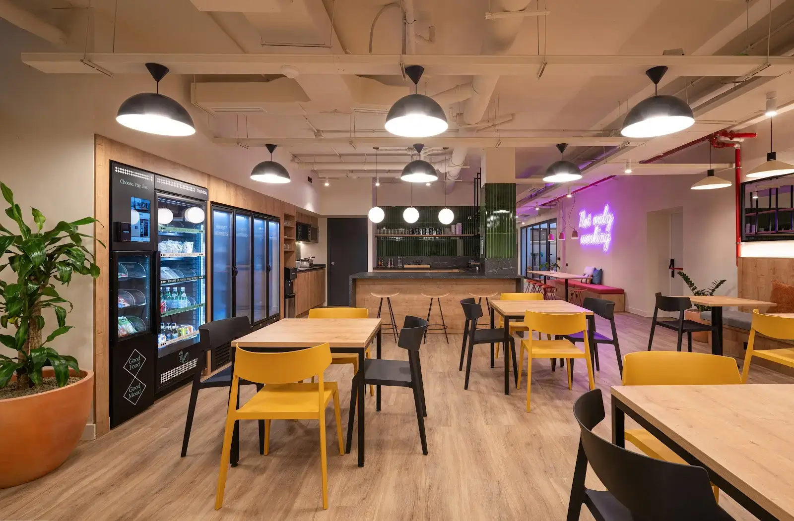 Monday Lehmberg interior photo 2