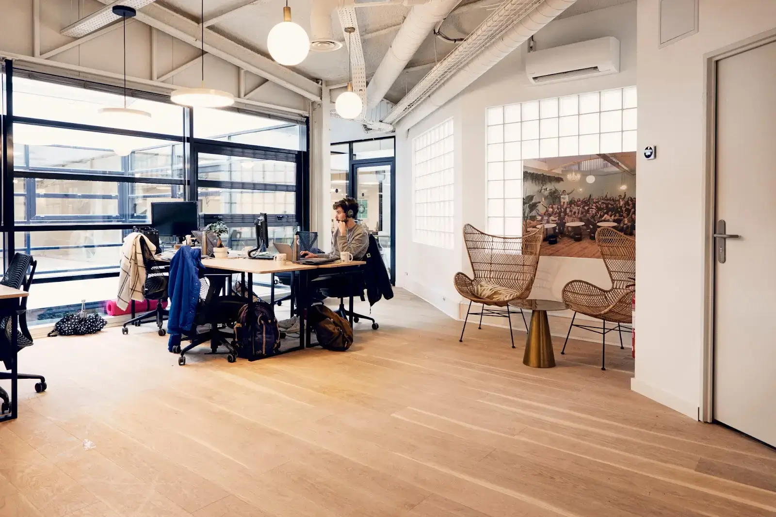 Morning, Duhesme interior photo 7