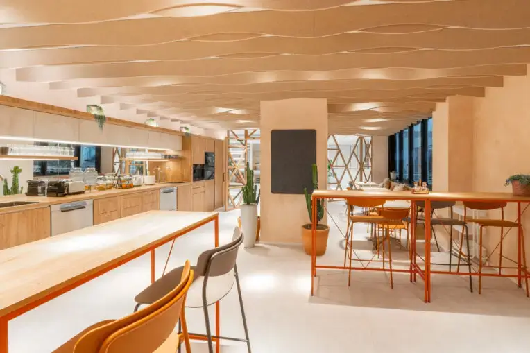 Coworking LOOM Campo de las Naciones interior photo 10