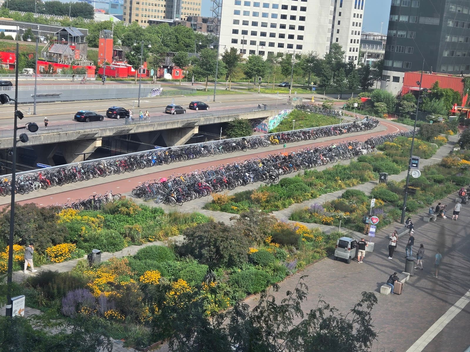 HNK Amsterdam Sloterdijk interior photo 7