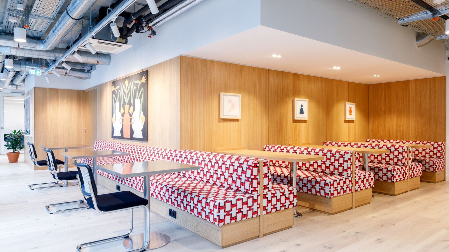 WeWork Rosenthaler Straße 43-45 interior photo 4