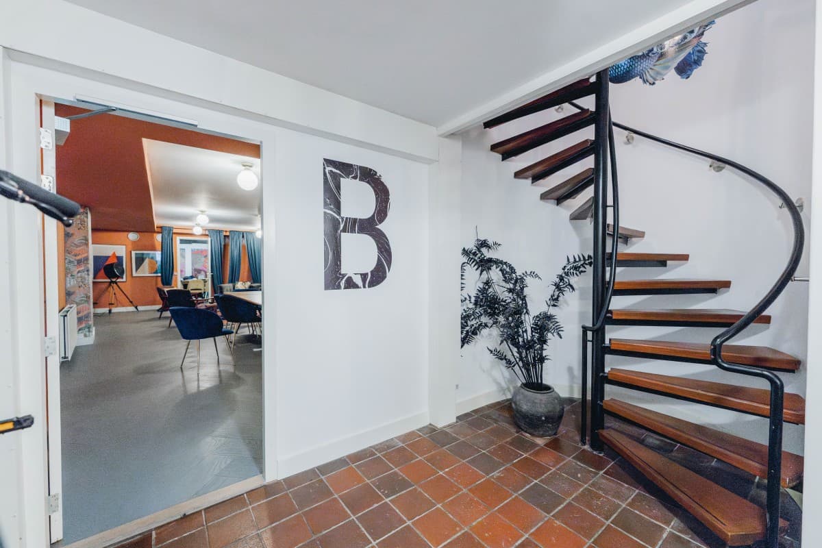 Mindspace House interior photo 3