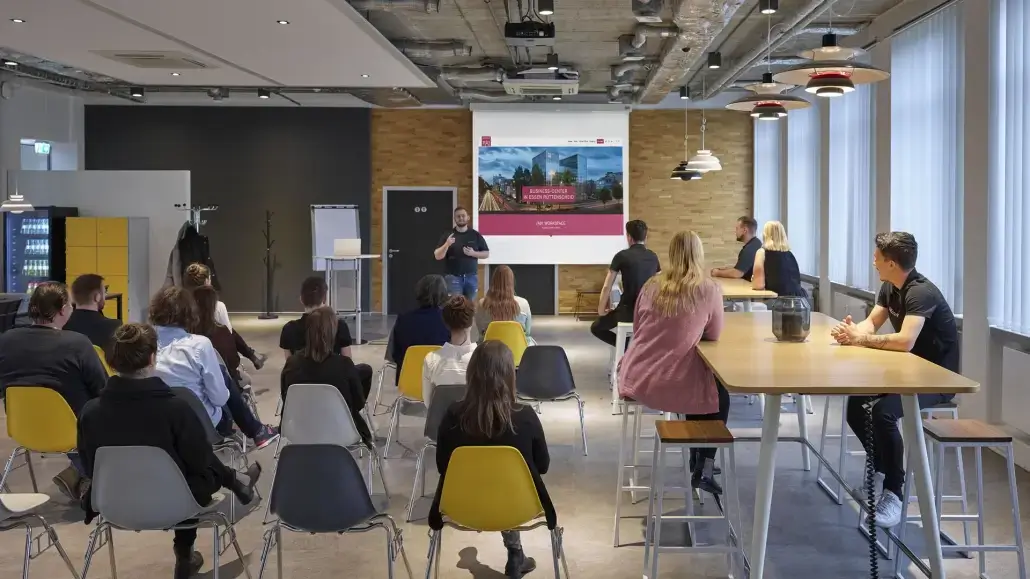 workspace A81 interior photo 6