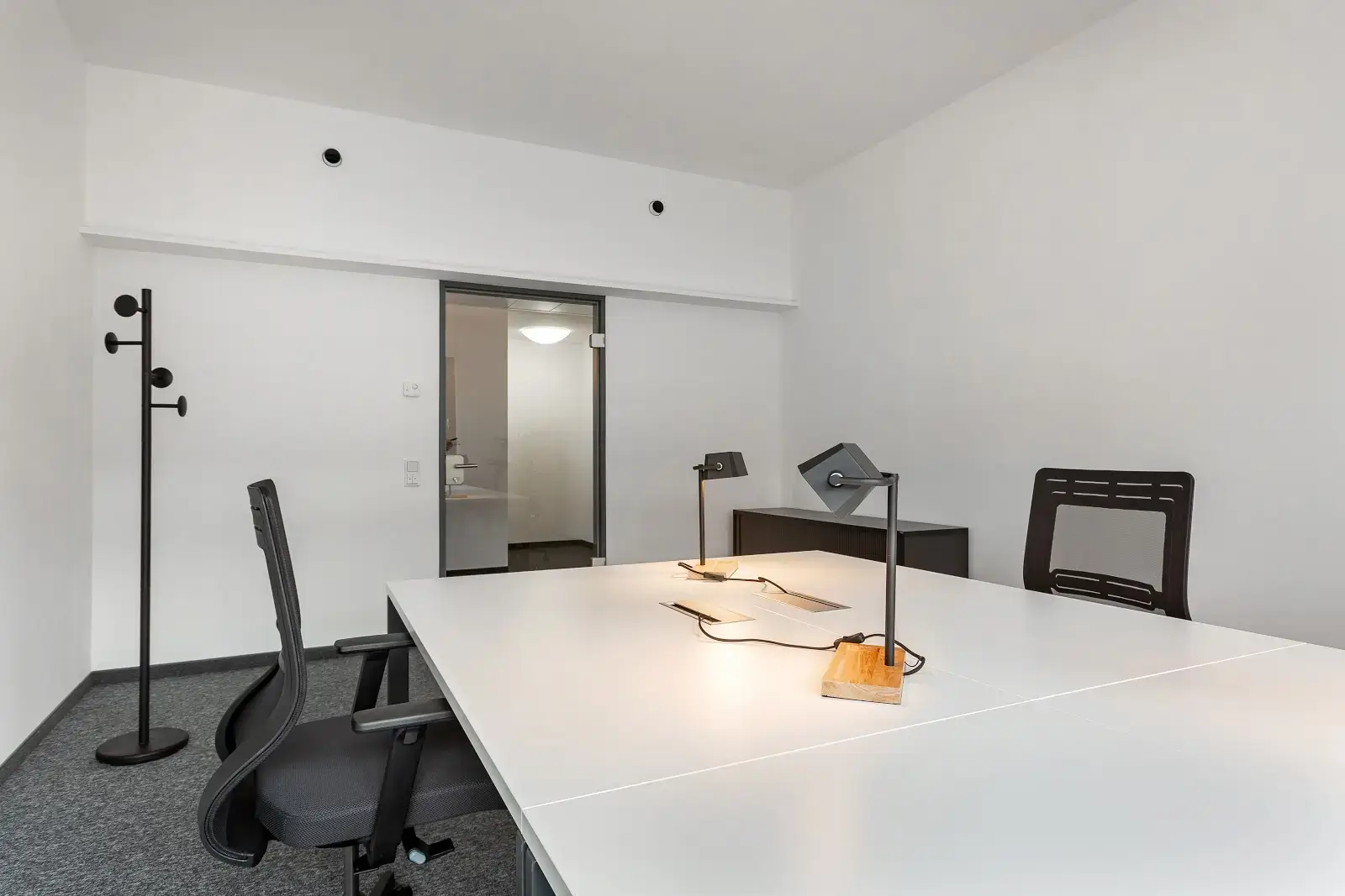 Rivvers Coworking Bad Homburg City interior photo 2