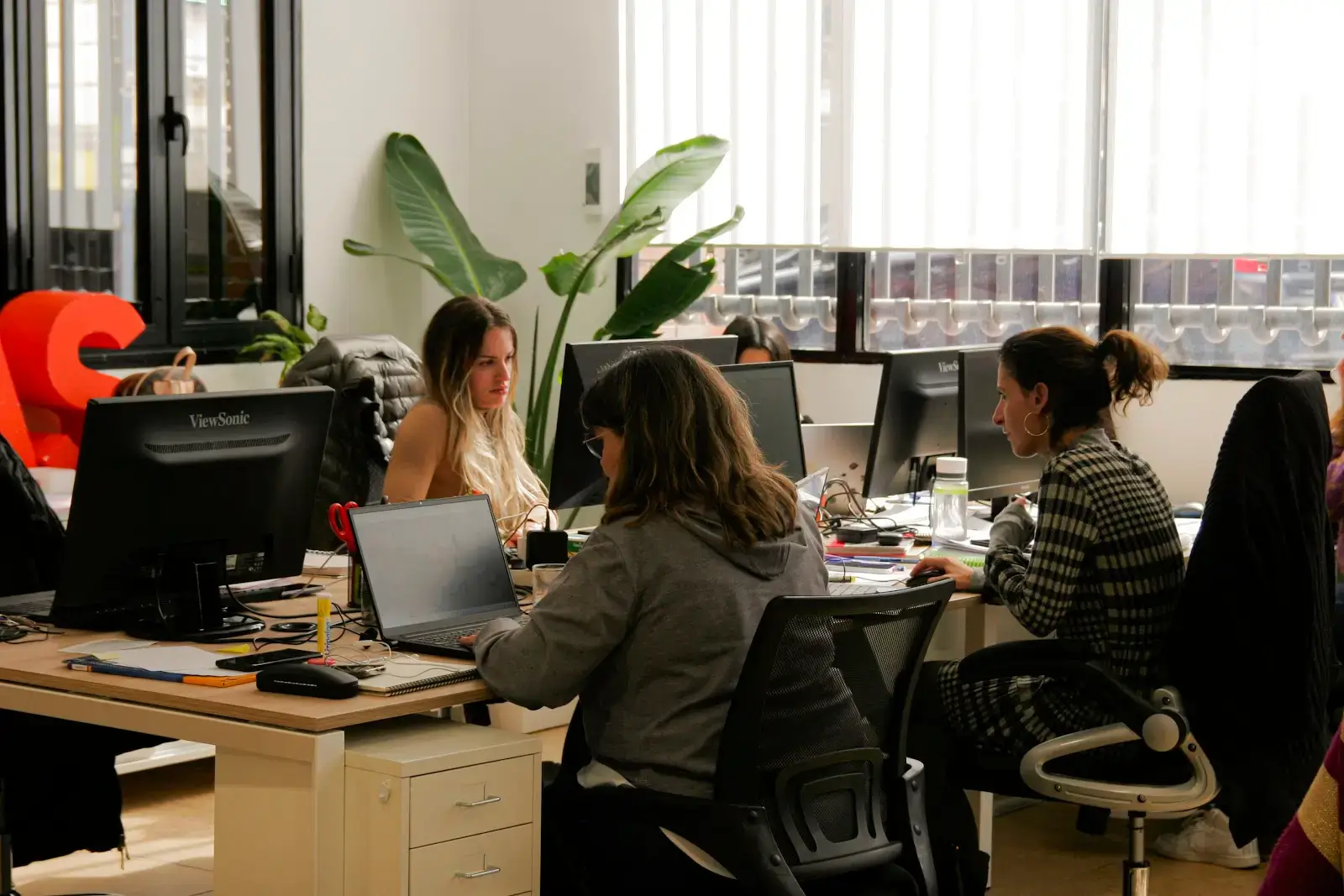 Coworking Social Madrid interior photo 6