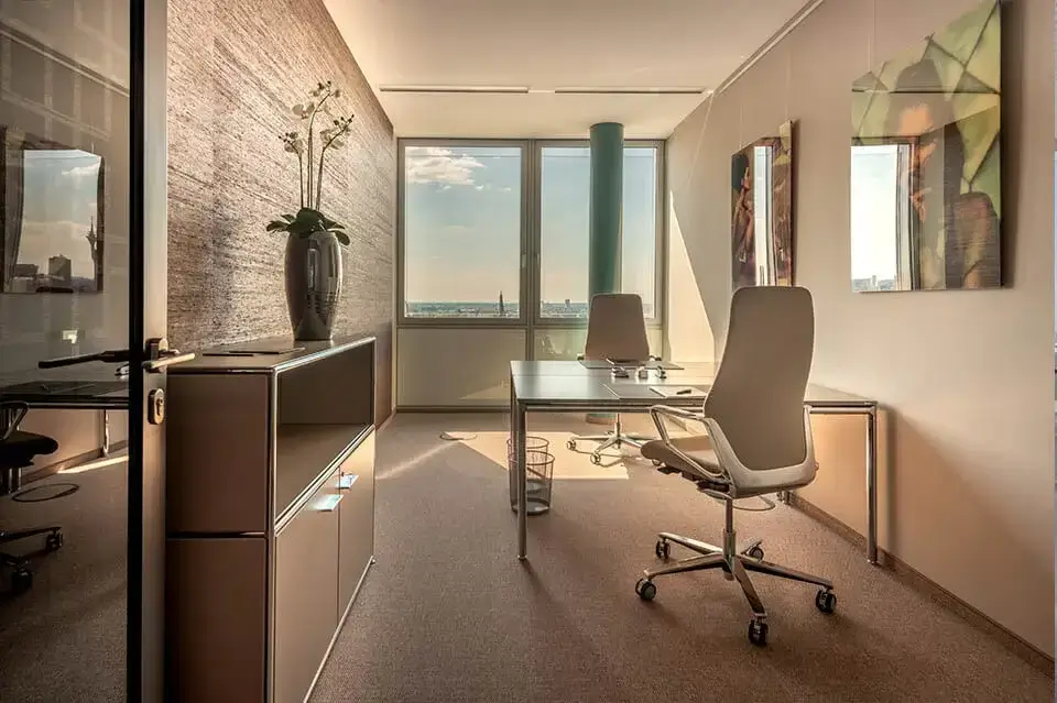 COLLECTION Business Center Düsseldorf Dreischeibenhaus an der Königsallee interior photo 5