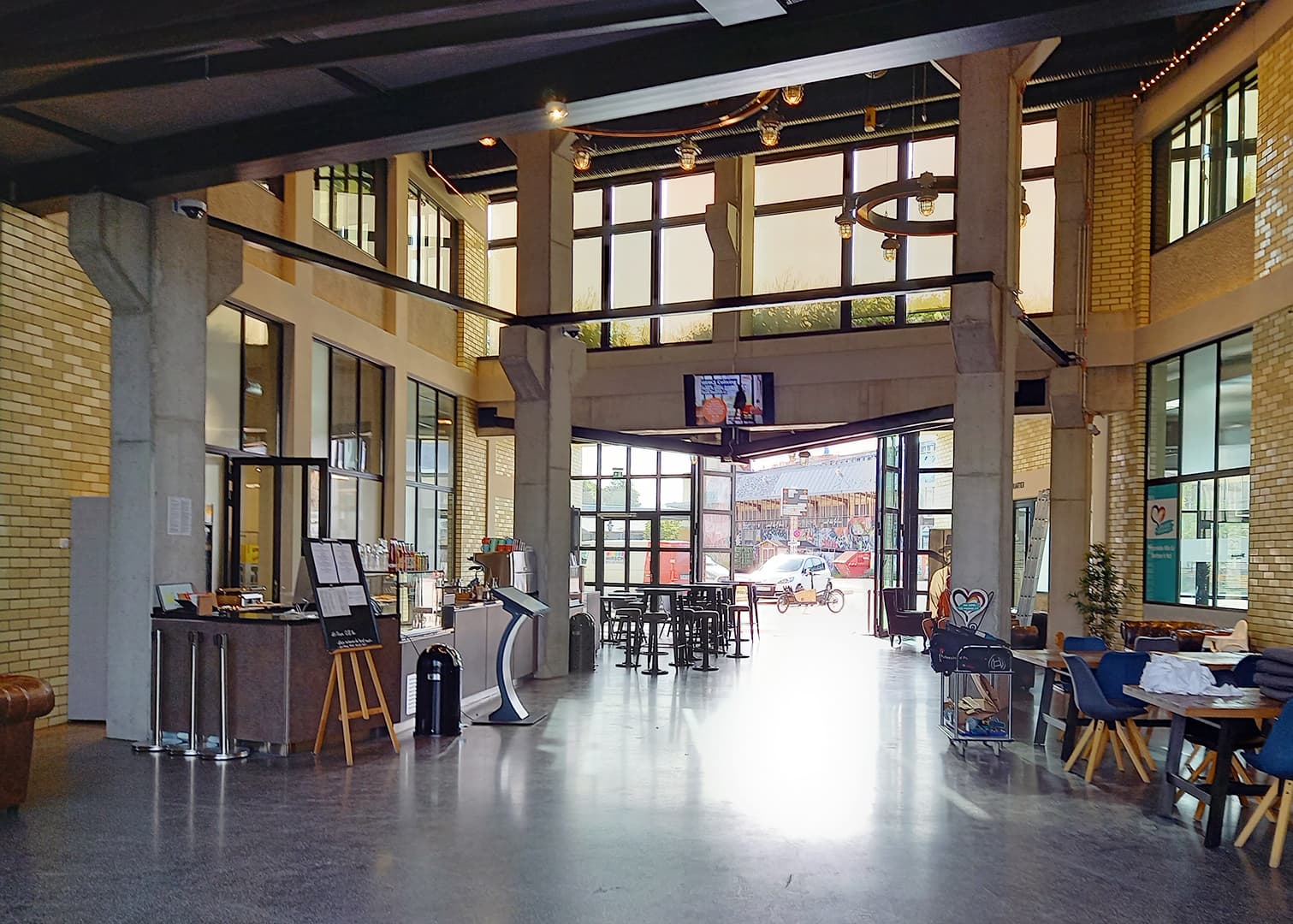 WERK1 - Tech-Startup Incubator interior photo 9