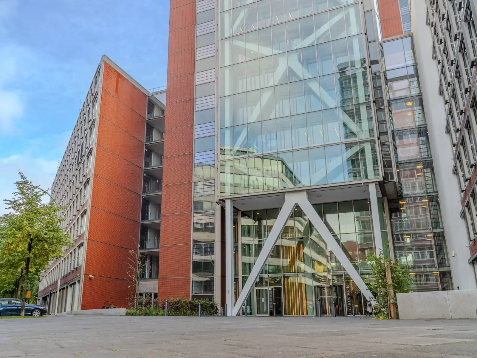 Rivvers Coworking Hamburg Atlantic Haus interior photo 6